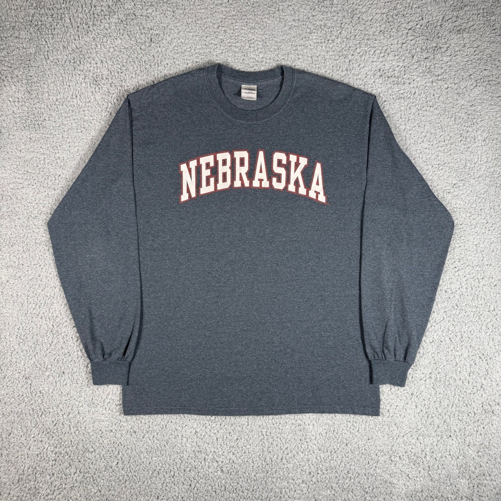 Nebraska Cornhuskers T-Shirt Size Large Gray University‎ College Logo